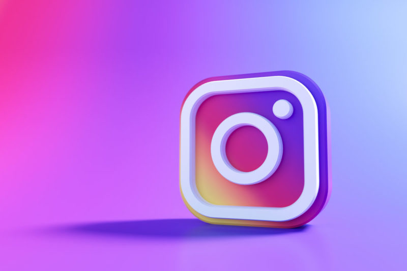 Instagram libera a compra de produtos por mensagem direta